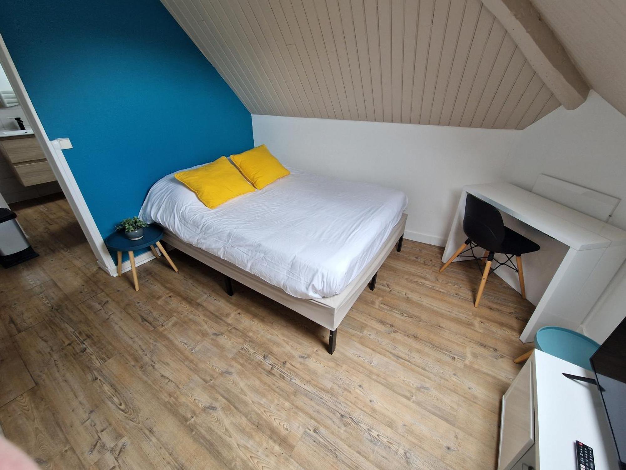 Castle Room Пьерфон Екстер'єр фото