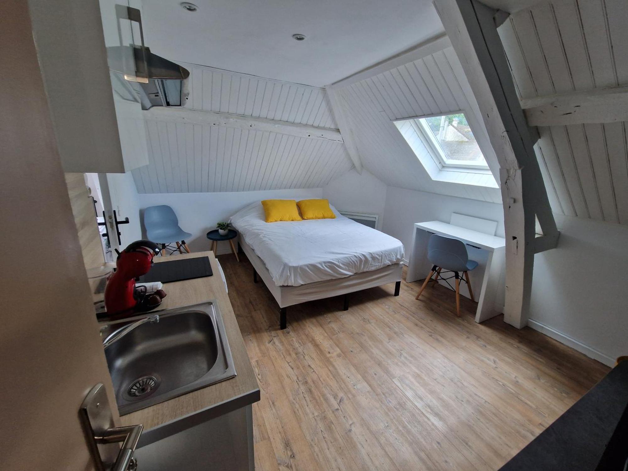 Castle Room Пьерфон Екстер'єр фото